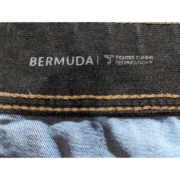 Lane Bryant Women's Blue Stretch High Rise Bermuda Jeans Short Size 26 - Picture 5 of 6